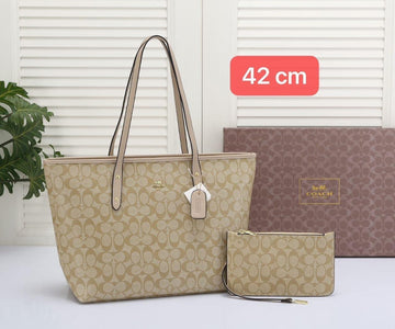 Coach Bag City Tote Bag in Signature Canvas