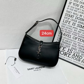 Saint Laurent Bag Le 5 à 7 Hobo