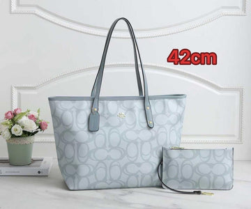 Coach Bag City Tote Bag in Sketch Signature Canvas